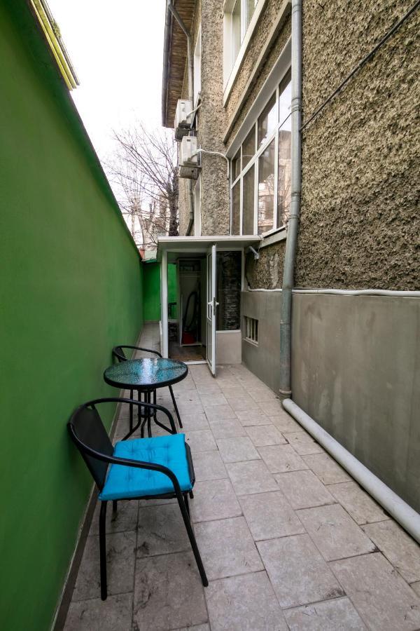 Top Center Of Warna Exterior foto